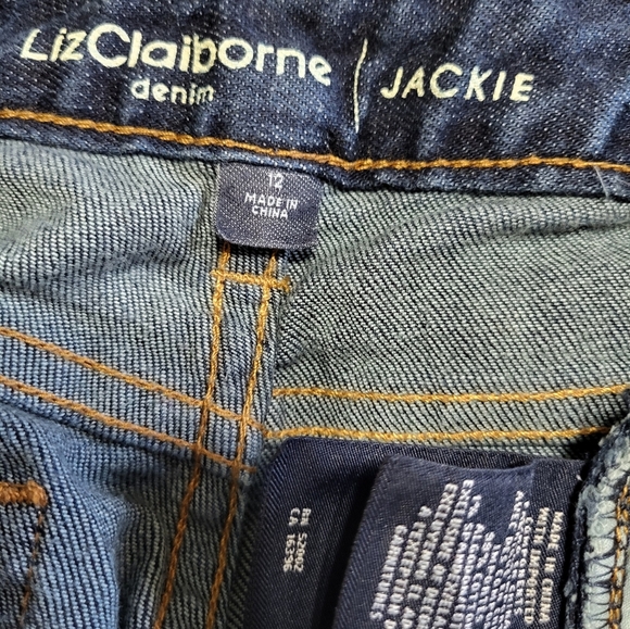 Liz Claiborne Women Jean's Size 12  (34x30) - Picture 3 of 4